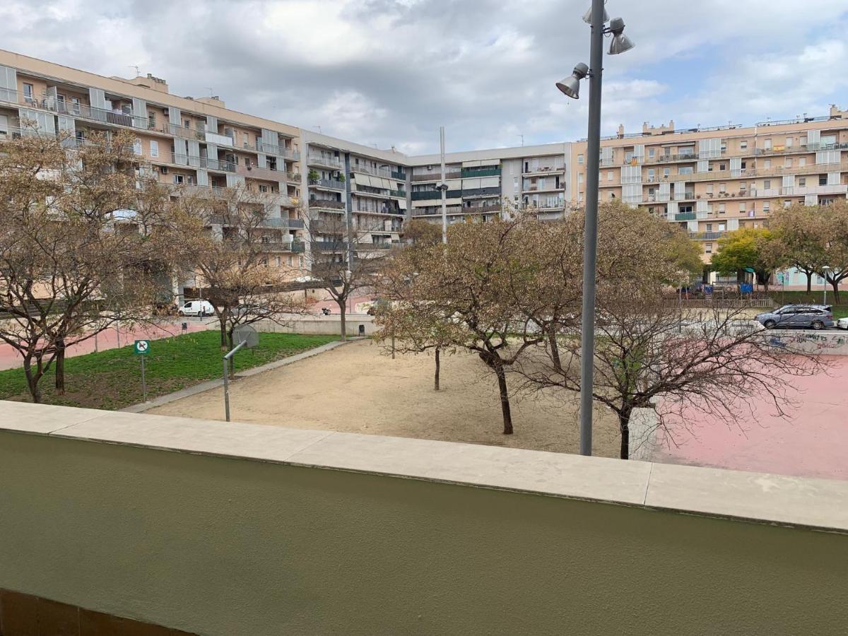 شقة سان أدريان دي بيزوس  في Espectacular Piso Con Fascinante Terraza Near Barcelona المظهر الخارجي الصورة